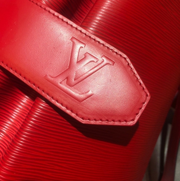 Louis Vuitton Epi Sac D'Epaule Red - Picture 14 of 16